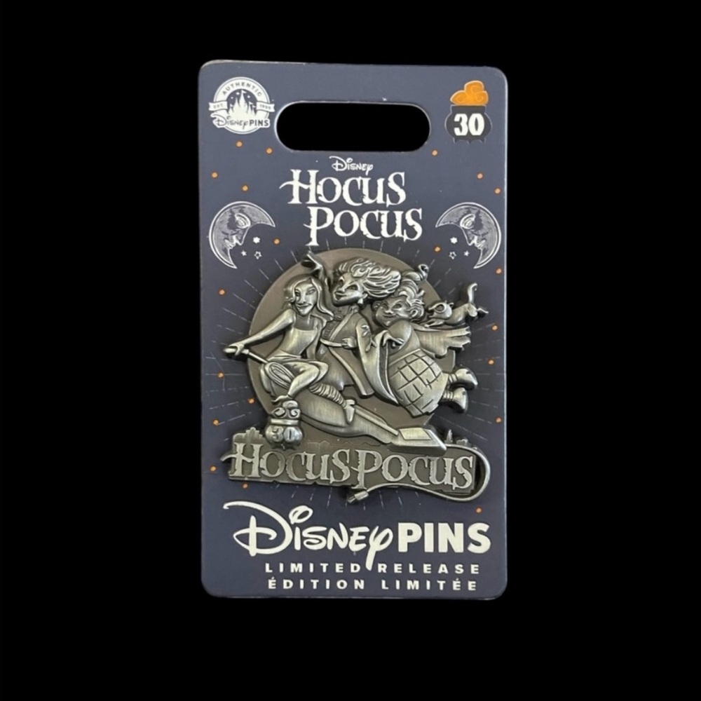 Disney Park Pin Trading Hocus Pocus 30th Anniversary Limited Release Enamel Pin